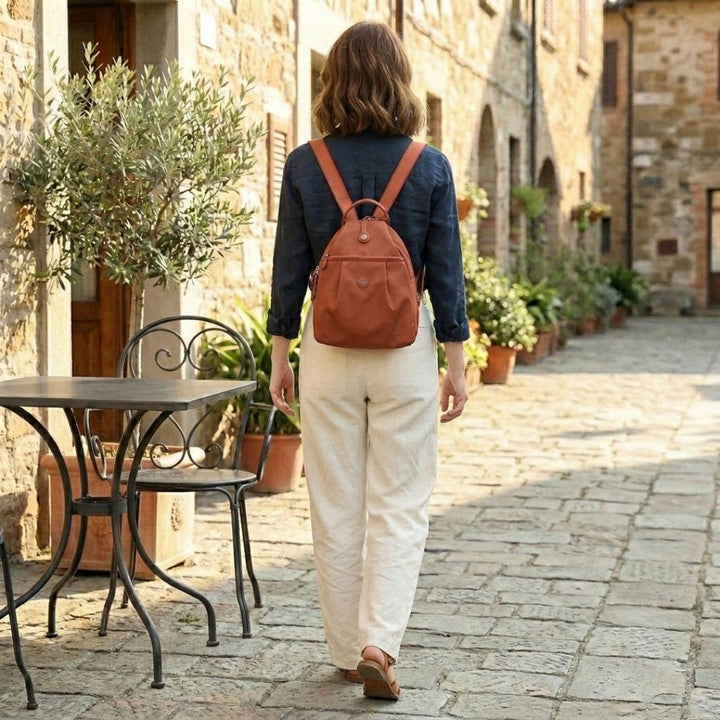 Clarico™ – Anti-Theft 3-in-1 Convertible Tote Bag | Waterproof, Hidden Pockets &amp; Adjustable Straps + 50% off